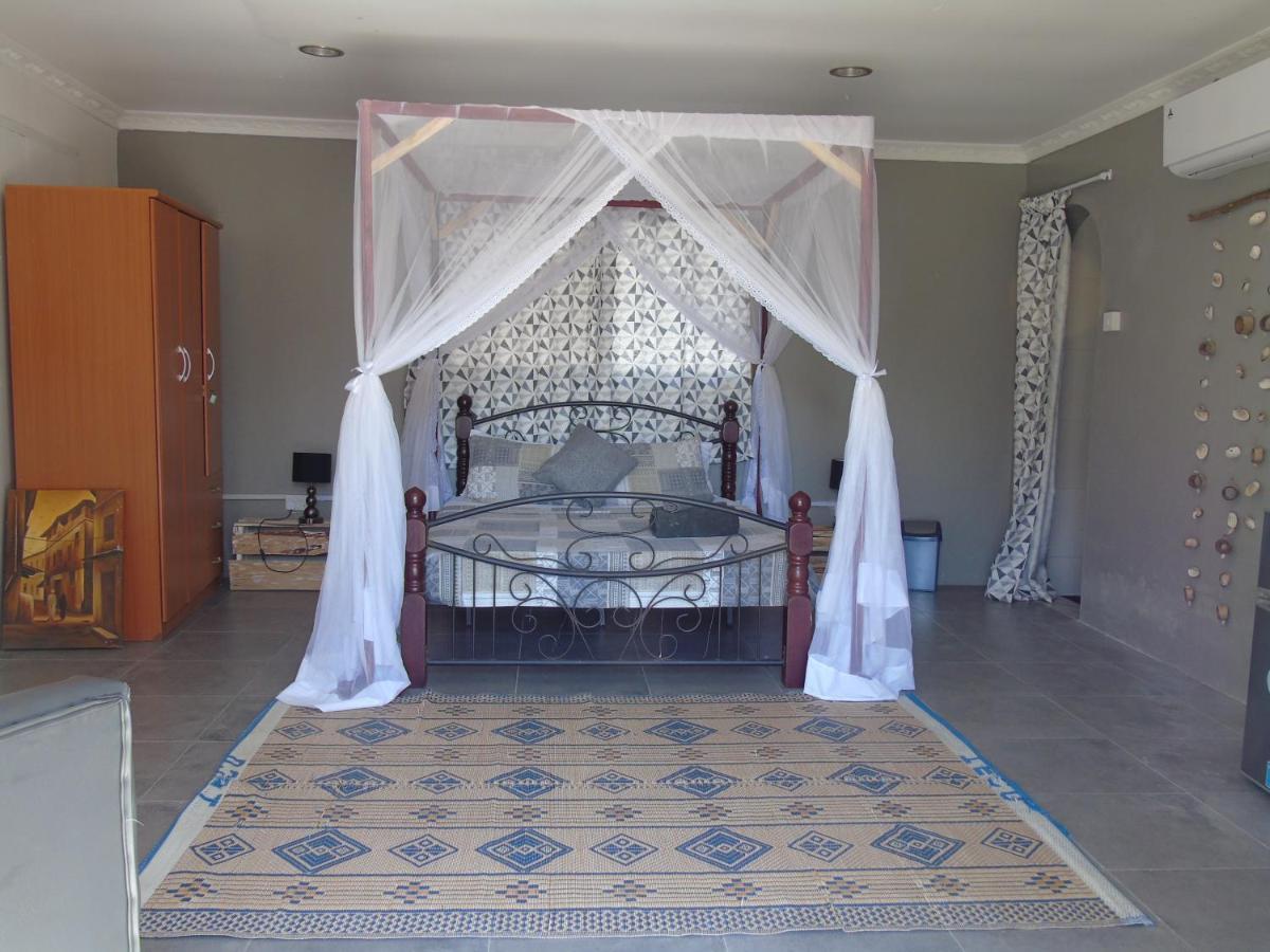 Idc Guest House Bagamoyo Esterno foto