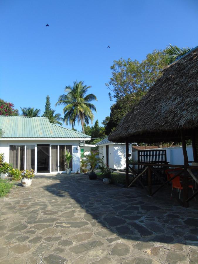 Idc Guest House Bagamoyo Esterno foto