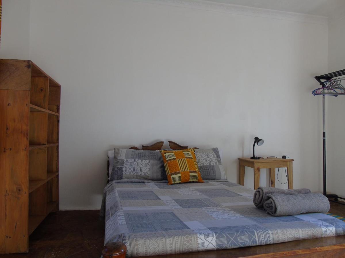 Idc Guest House Bagamoyo Esterno foto