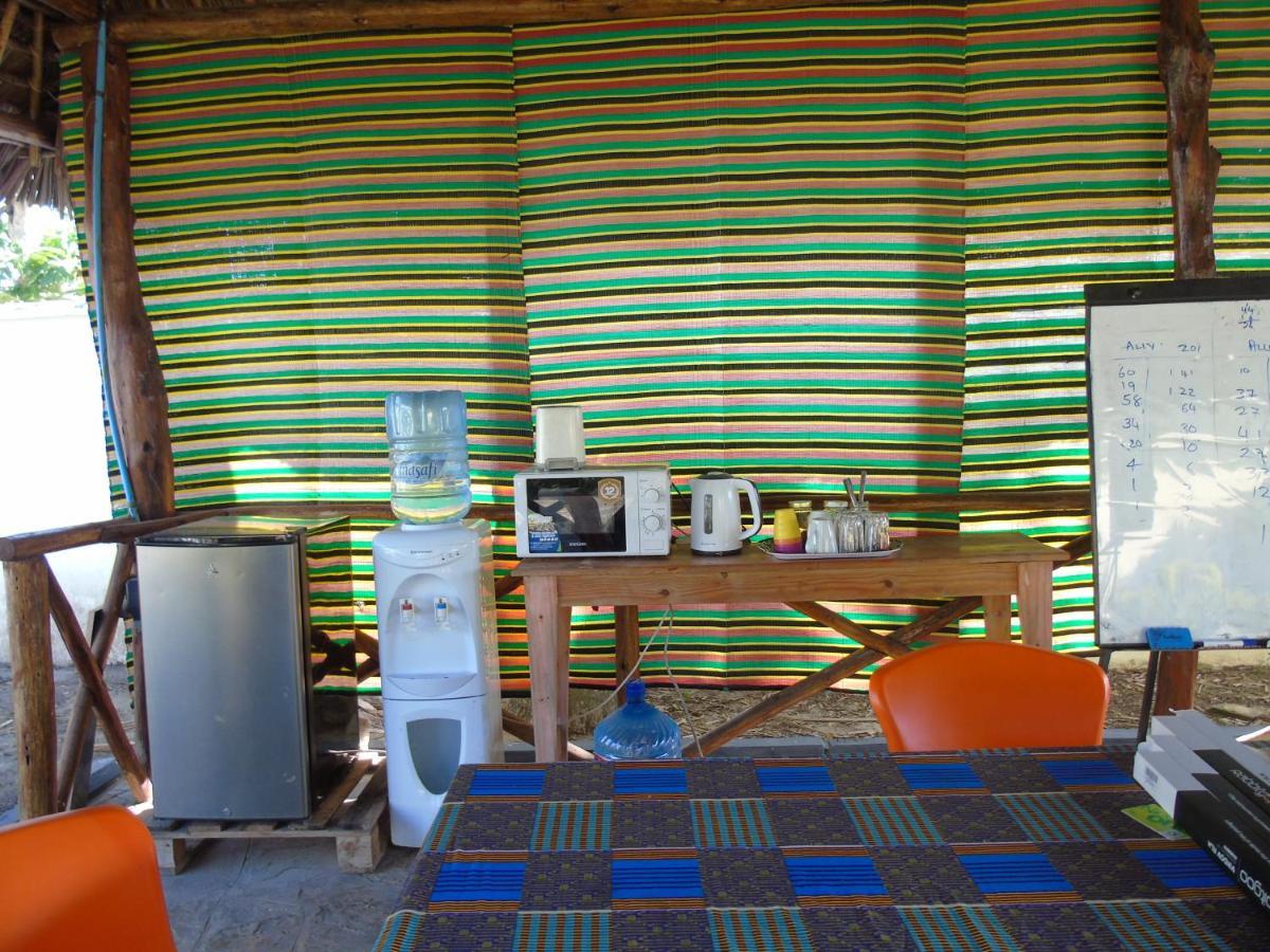 Idc Guest House Bagamoyo Esterno foto