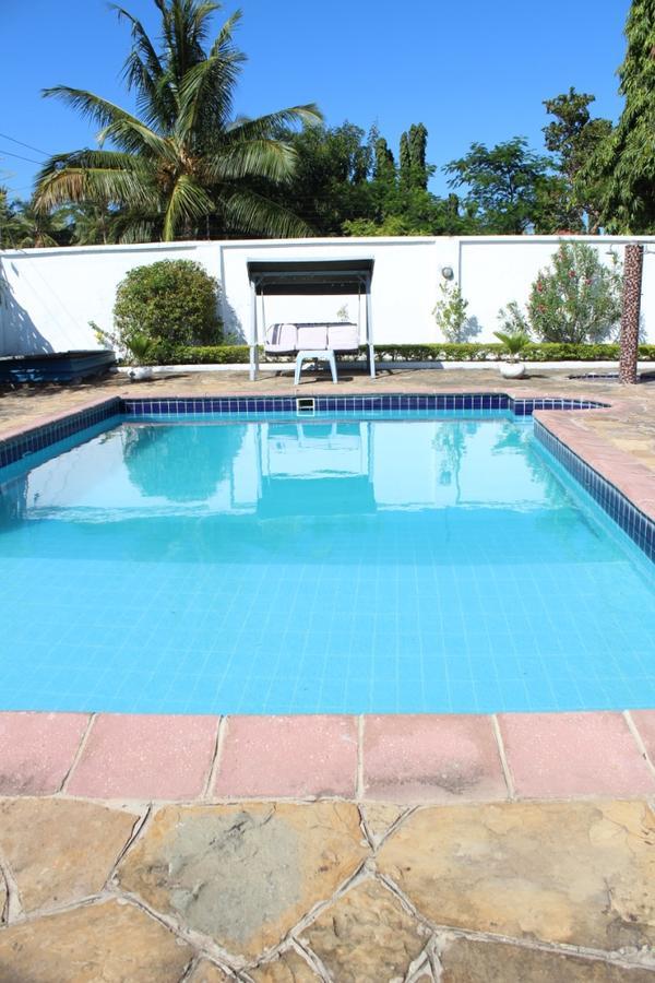 Idc Guest House Bagamoyo Esterno foto